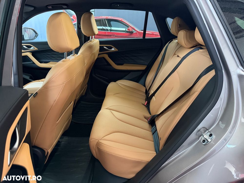 MG HS 1.5 T-GDi 7DCT Exclusive - 13