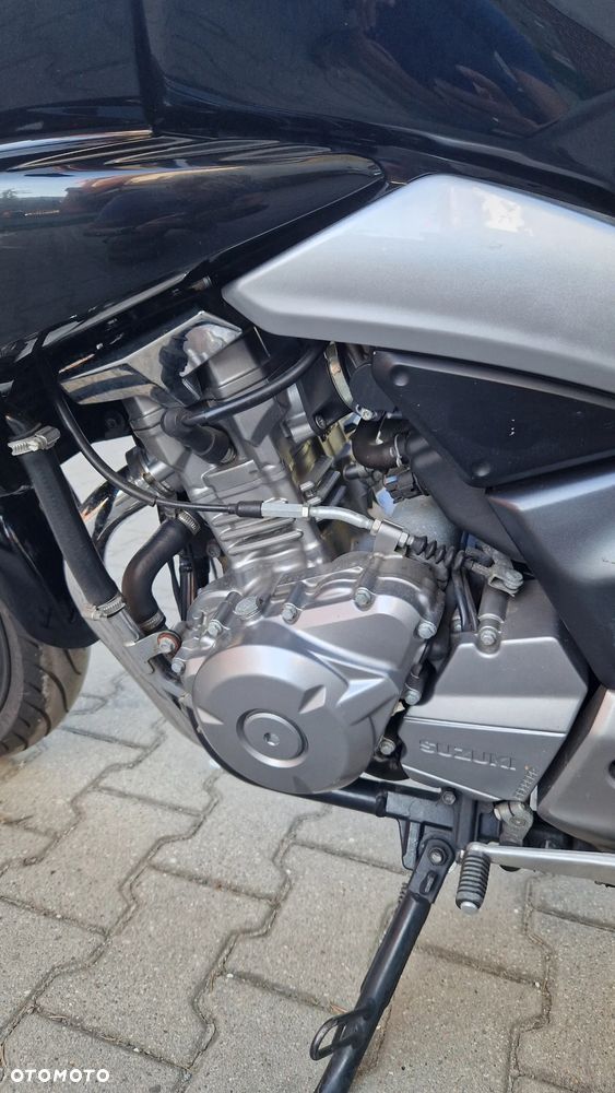 Suzuki GW 250 - 9