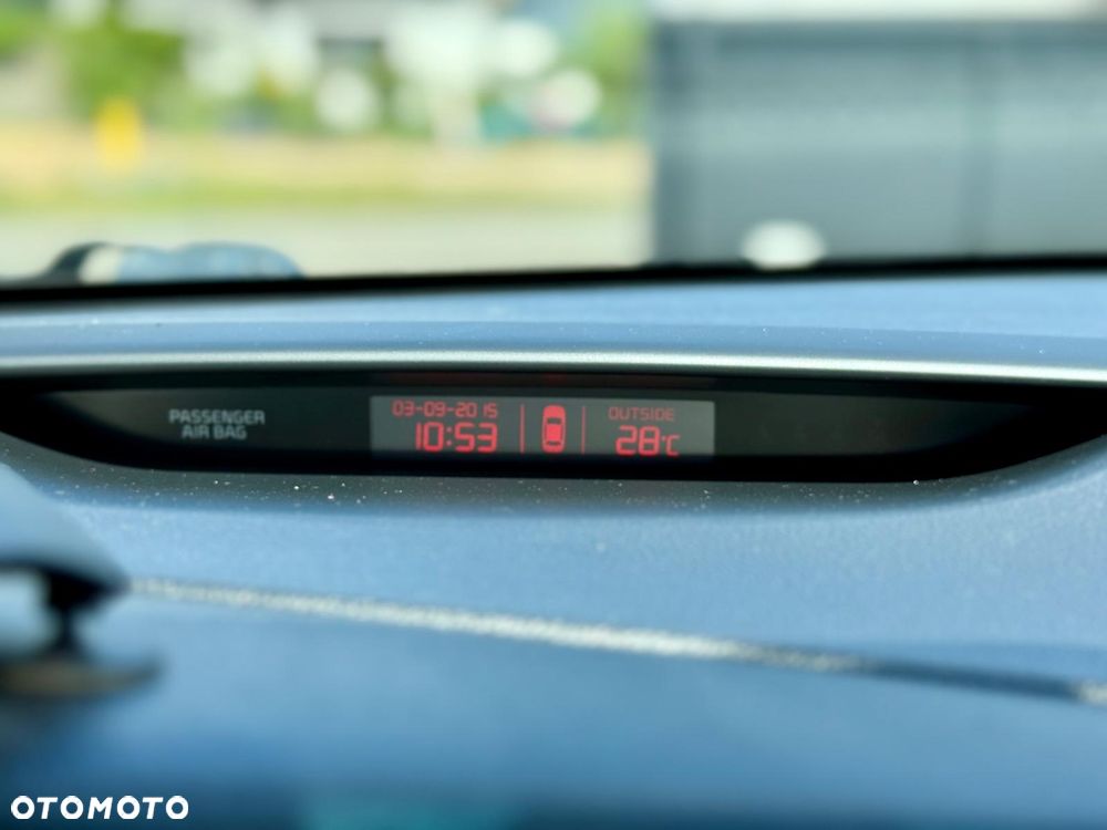 Kia Ceed 1.6 GDI DCT Platinum Edition - 25