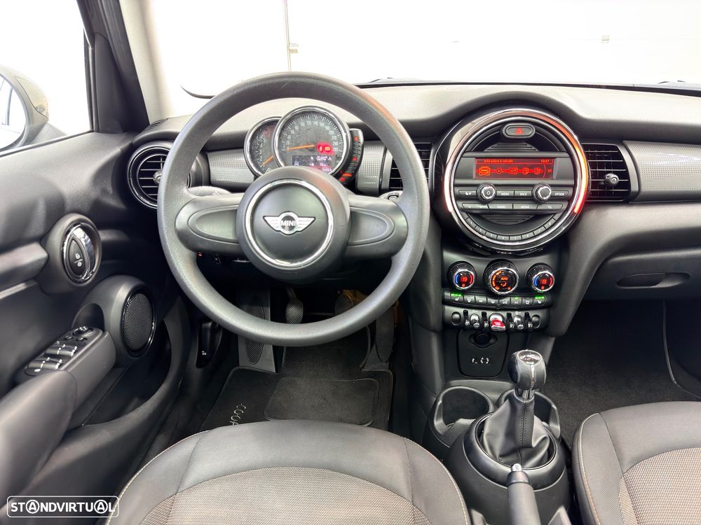 MINI 5 Portas Cooper D - 25