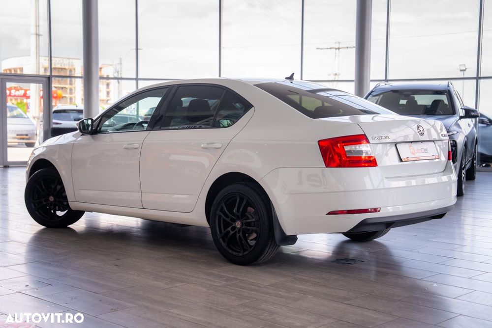 Skoda Octavia 1.6 FSI Automatik Ambiente - 10