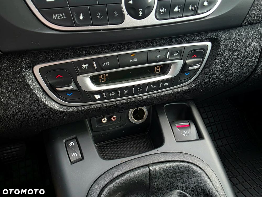 Renault Grand Scenic dCi 130 FAP Dynamique - 28