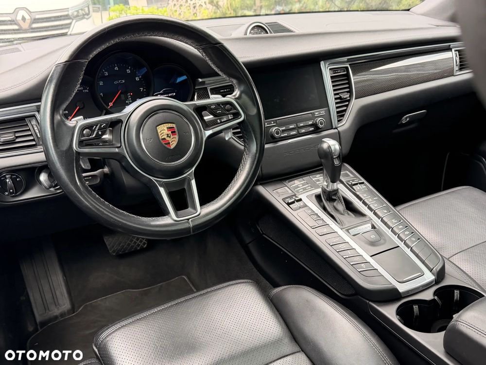 Porsche Macan - 5