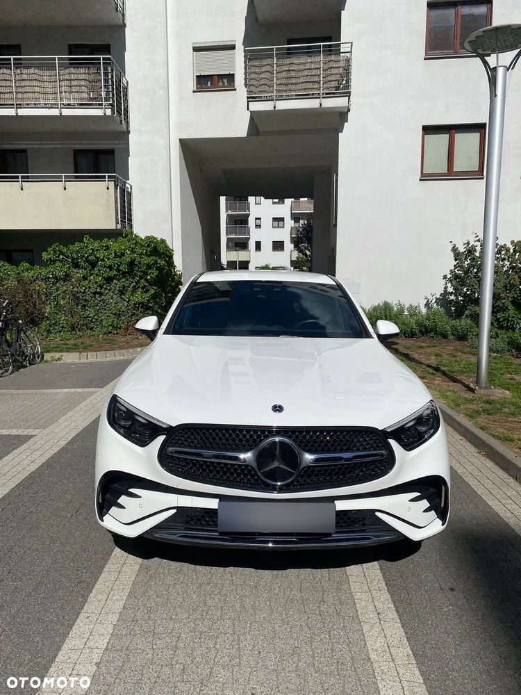 Mercedes-Benz GLC 300 4Matic 9G-TRONIC AMG Line Advanced - 3
