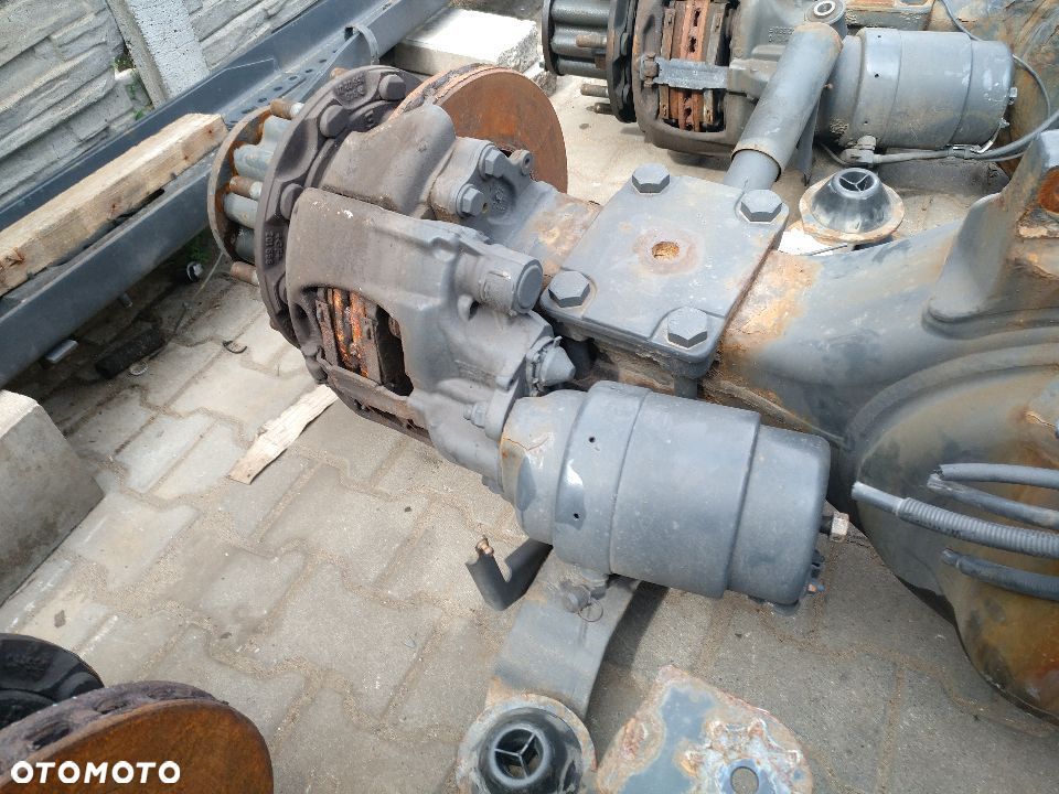 Siłownik hamulca lewy tył Mercedes Actros MP4 - 1