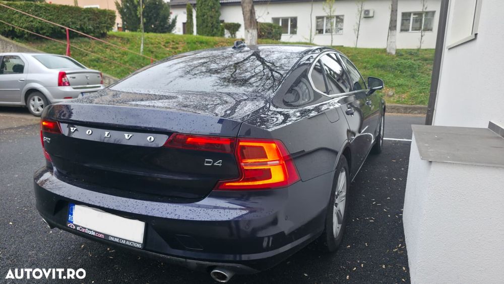 Volvo S90 D4 Geartronic Momentum Pro - 8