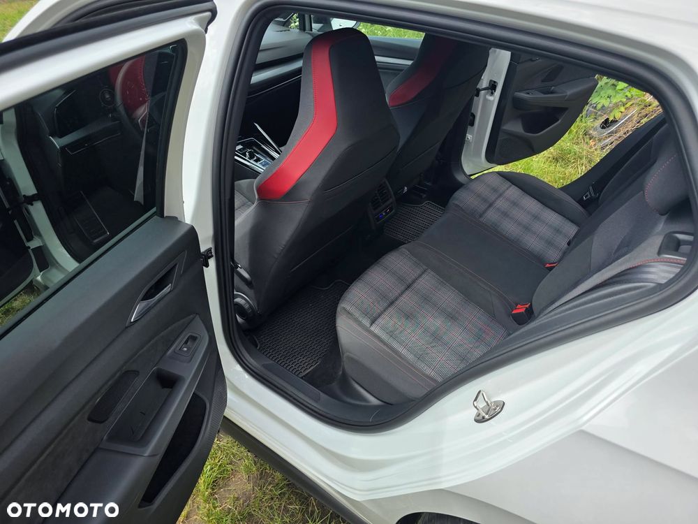 Volkswagen Golf - 19