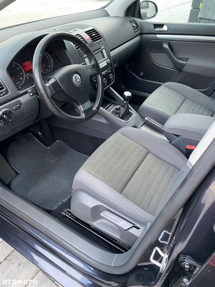 Volkswagen Golf 1.6 United - 36