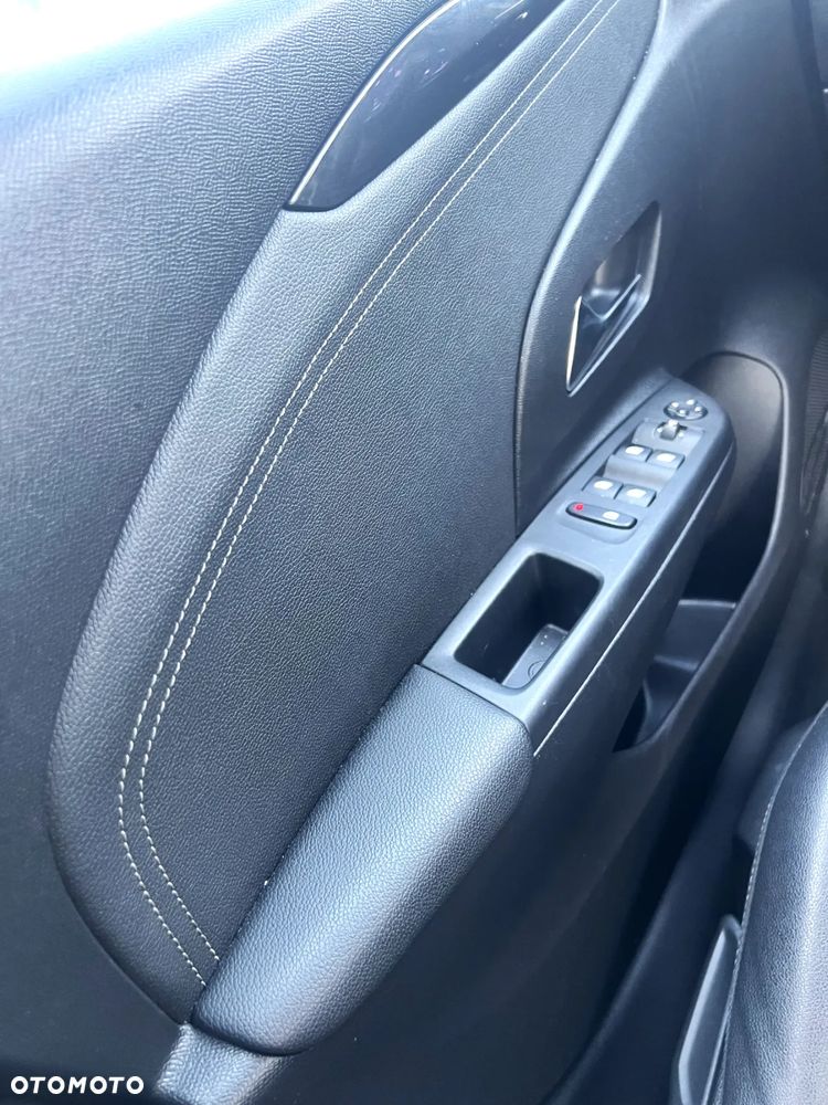 Opel Corsa 1.5 Start/Stop Elegance - 4