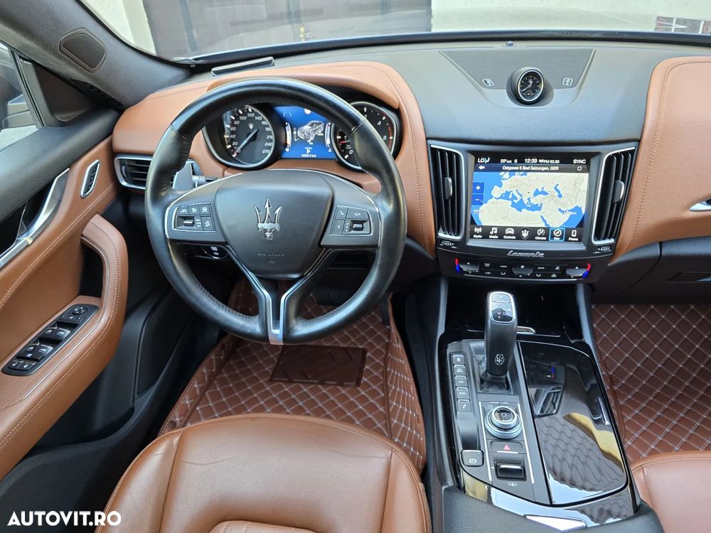 Maserati Levante Q4 GranLusso - 14