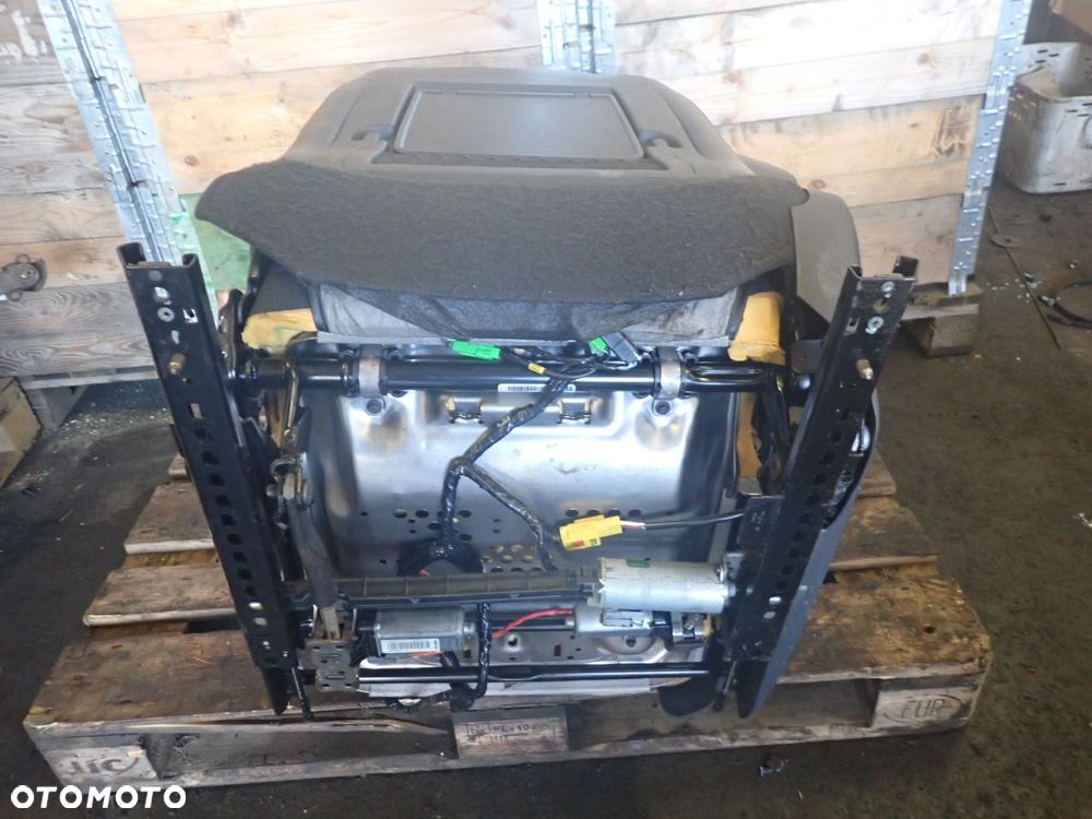 FOTEL PASAŻERA CHRYSLER GRAND VOYAGER V 2.8 - 5