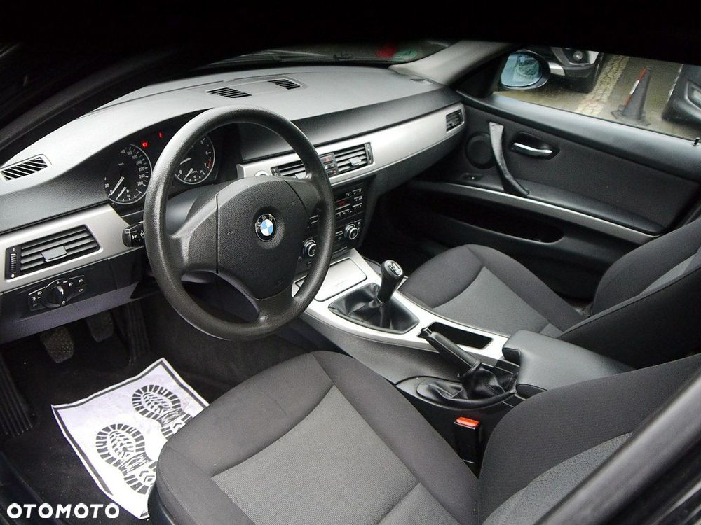 BMW Seria 3 320i - 20