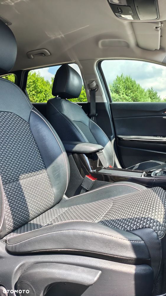 Kia Ceed 1.5 T-GDI DCT7 OPF (48V Mild Hybrid) Spirit - 27