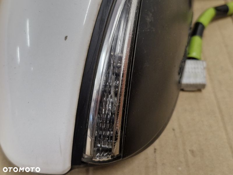 LEXUS CT CT200H LUSTERKO DRZWI PRAWE 9 PIN UK - 3