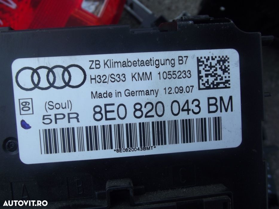 Climatronic Audi A4 B7 comenzi clima Radio CD Suport Pahare dezmembrez - 1