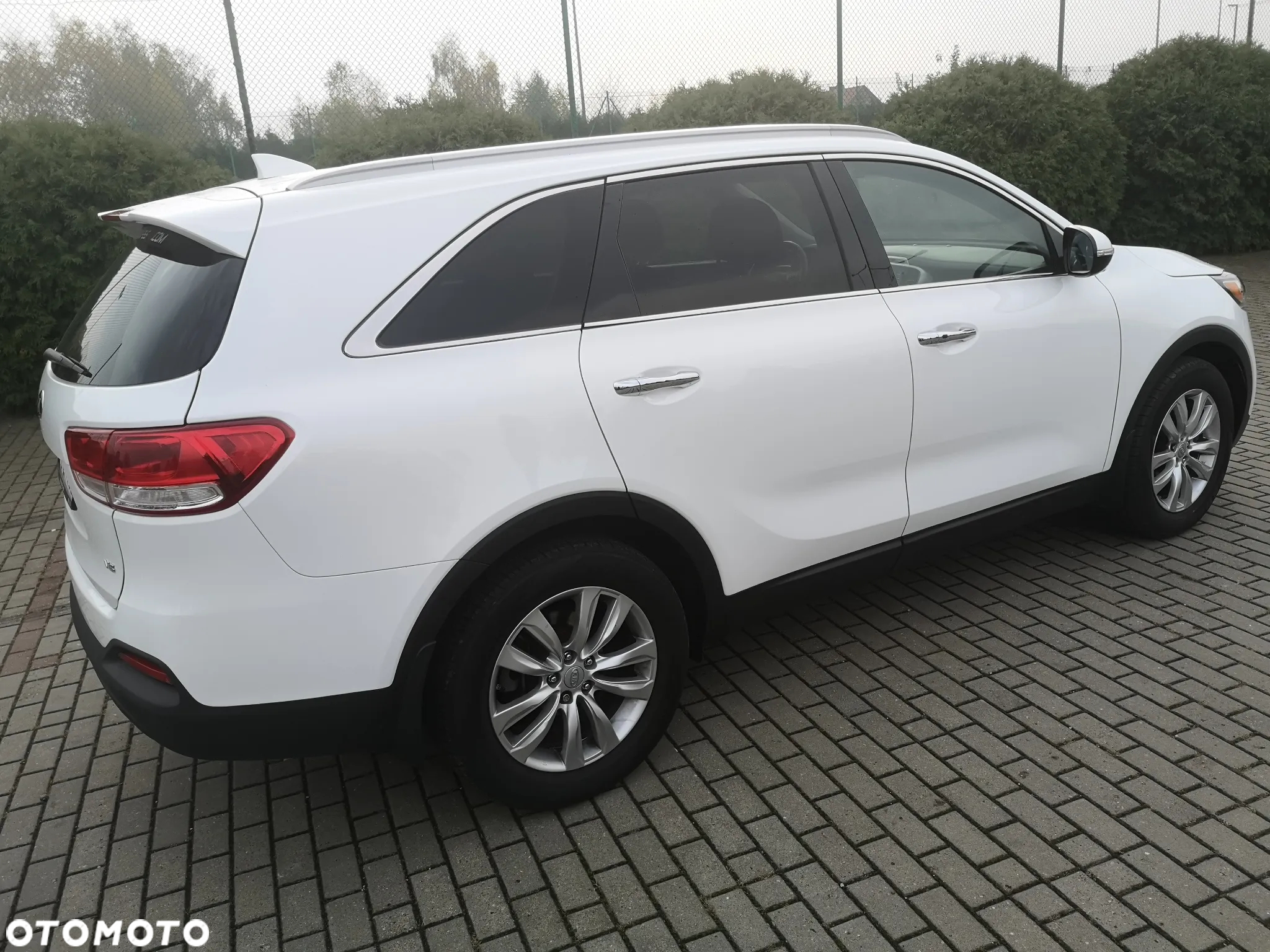 Kia Sorento - 9