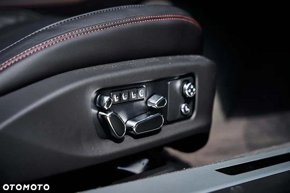 Bentley Continental GT V8 S - 23