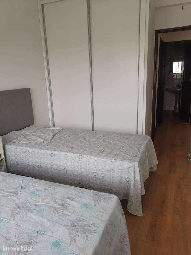 Cama - localizado em Ramalde Porto - Grande imagem: 2/13