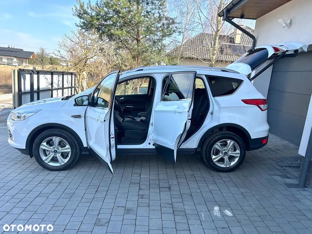 Ford Kuga - 12