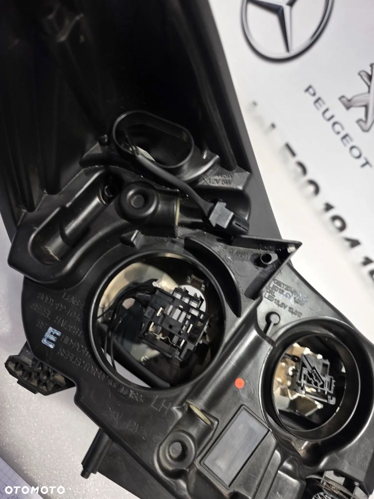 FORD FOCUS MK3 10- KOMPLET LAMP LEWA + PRAWA LAMPA PRZEDNIA PRZÓD CIEMNA ST / TITANIUM , NR BM51-132029-CH / BM51-13W030-CH , NR AUKCJI LPP264 - 38