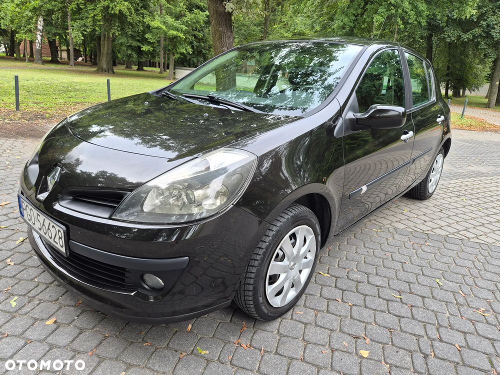 Renault Clio - 1