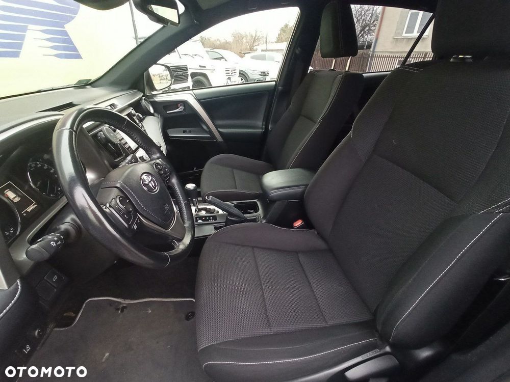 Toyota RAV4 - 7