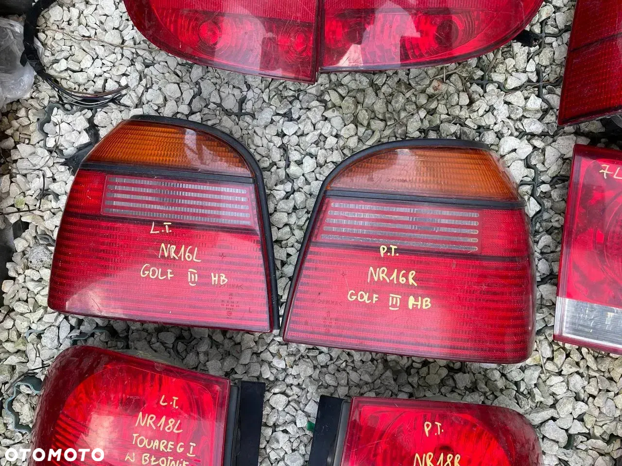 VW VOLKSWAGEN LAMPY TYŁ LEWE PRAWE - 16