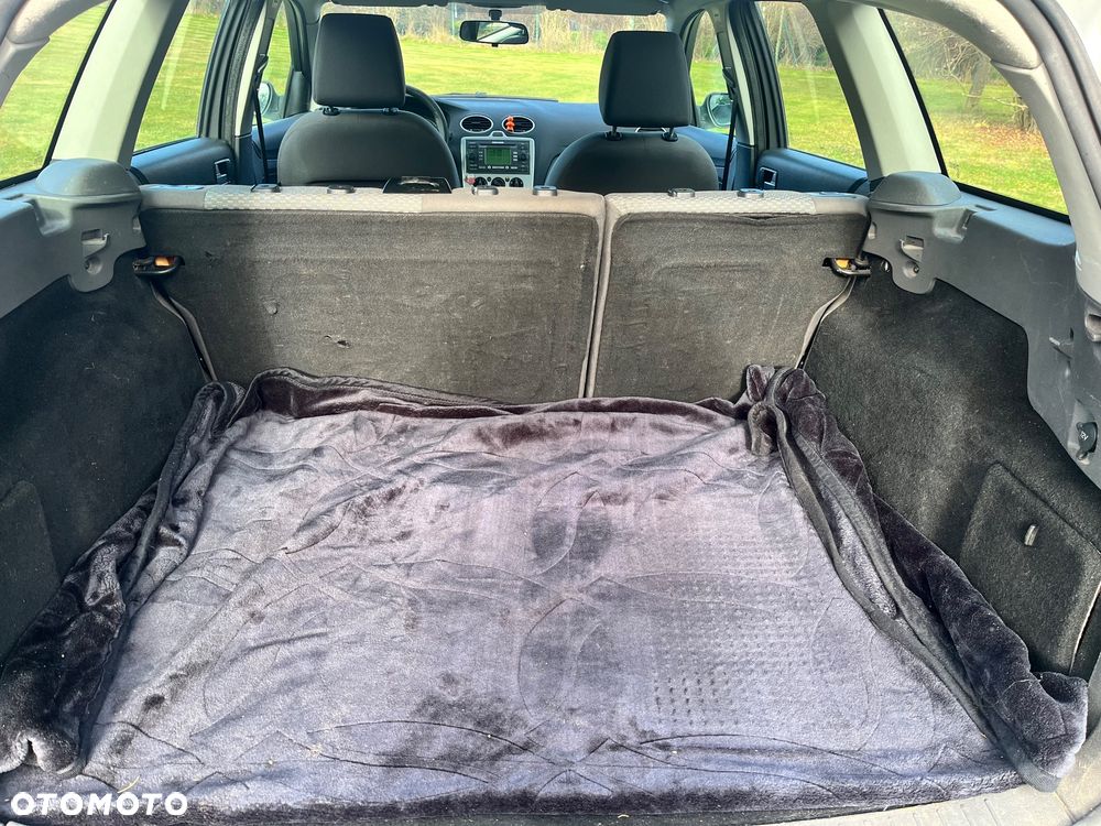 Ford Focus 1.6 TDCi DPF Ambiente - 7