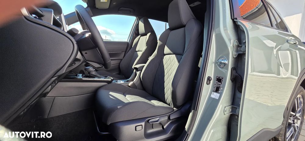 Toyota Corolla Cross - 13