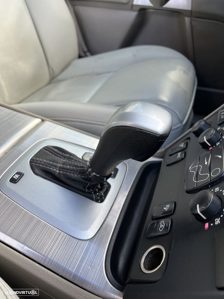 Volvo XC 90 2.4 D5 7L Nivel 2 Auto. - 6