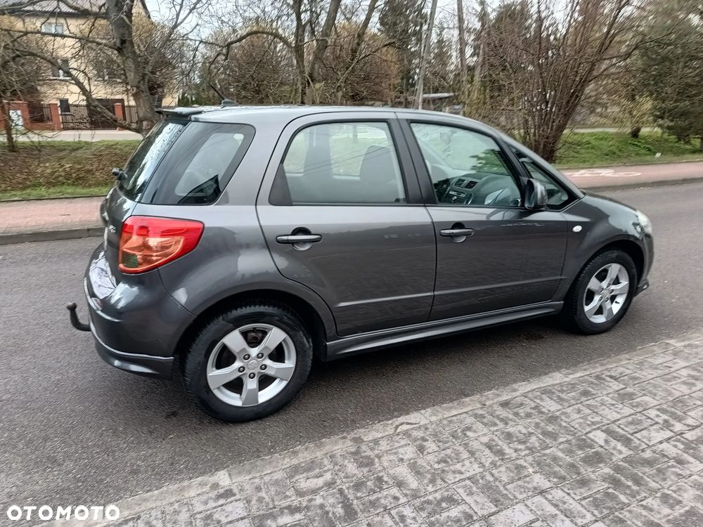 Suzuki SX4 - 10