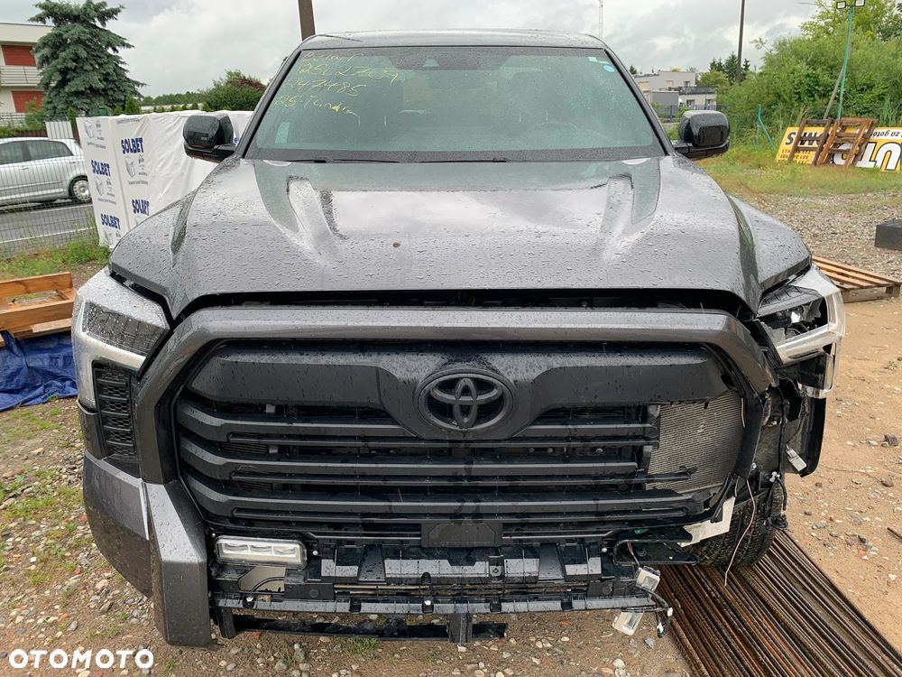 Toyota Tundra - 2