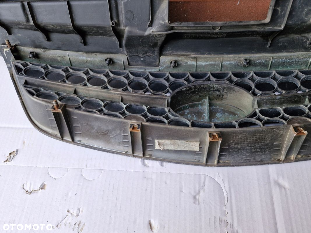 GRILL ATRAPA CHŁODNICY PRZÓD KIA SHUMA II 2 - 7