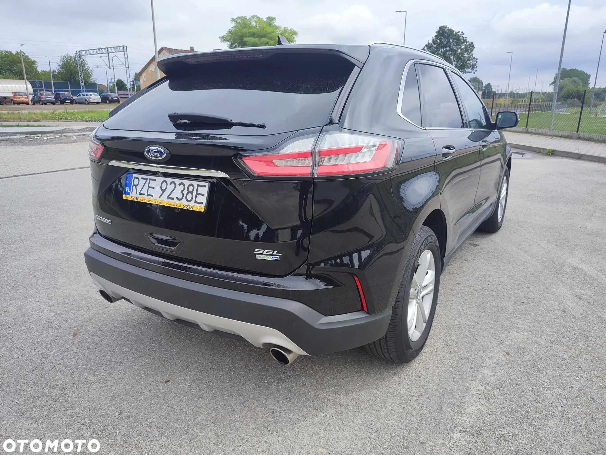 Ford Edge - 10