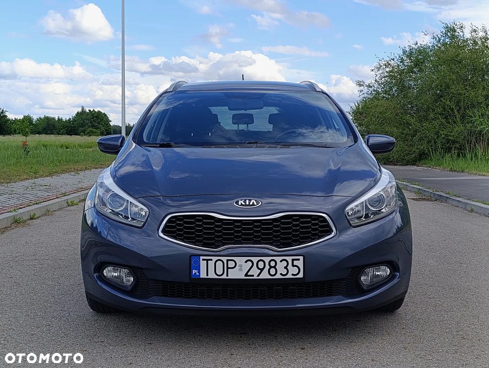 Kia Ceed 1.6 GDI Dream Team Edition - 3