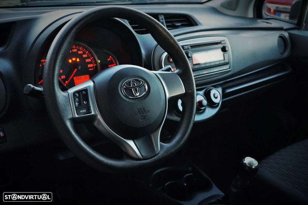 Toyota Yaris 1.0 VVT-i Comfort+AC - 8