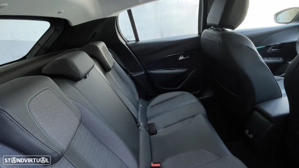 Peugeot 208 PureTech 100 EAT8 Allure Pack - 12