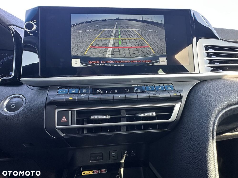 Toyota Camry - 21