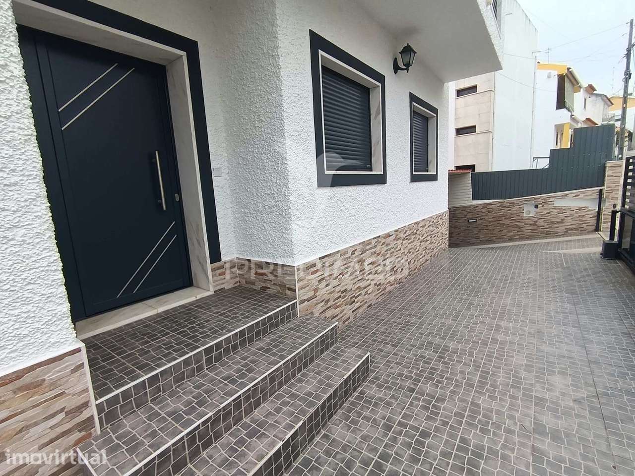 Moradia espaçosa com quintal e garagem na Boa-Fé, Elvas - Grande imagem: 4/29