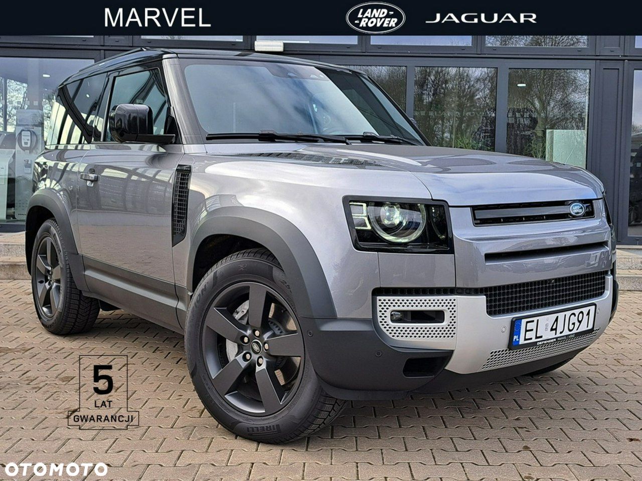 Land Rover Defender - 1