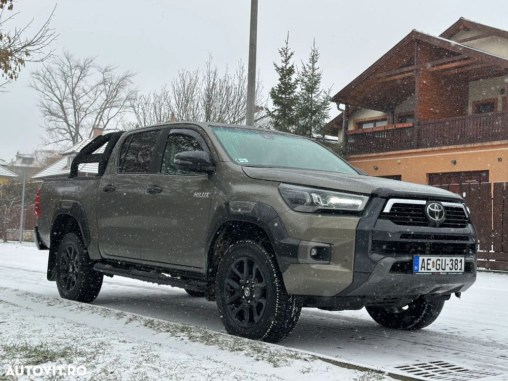 Toyota Hilux 2.8D 204CP 4x4 Double Cab AT Invincible Color Edition - 1
