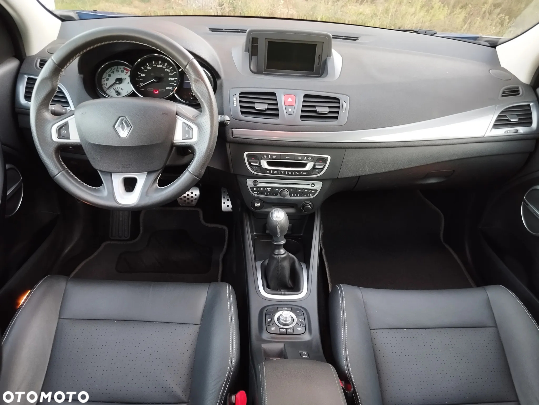 Renault Megane TCe 180 GT - 22