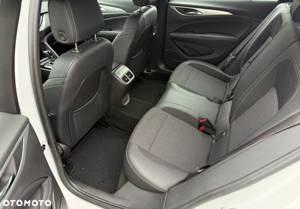 Opel Insignia 2.0 CDTI Business Elegance S&S - 33