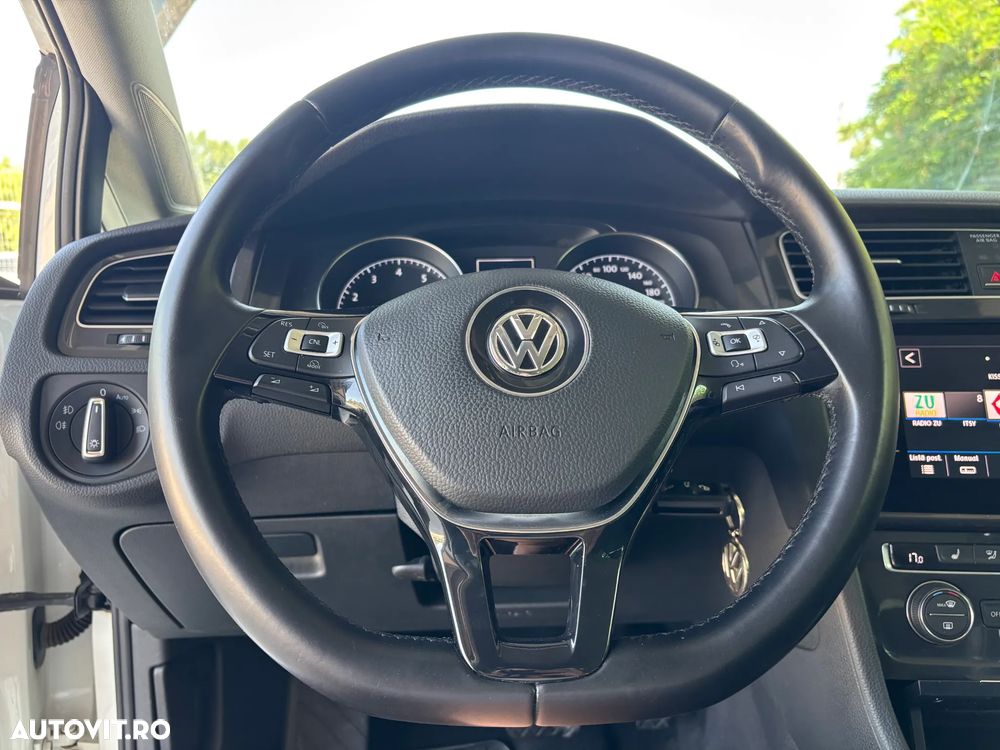 Volkswagen Golf 1.0 TSI DSG Comfortline - 17