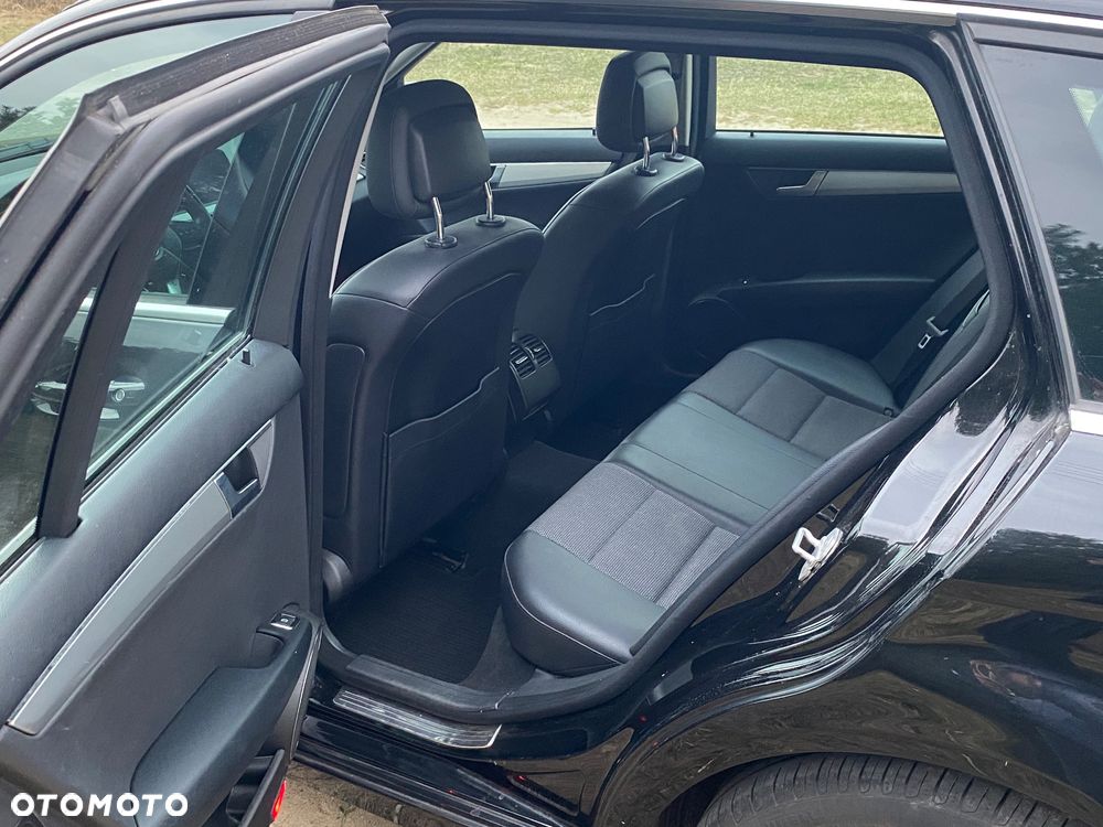 Mercedes-Benz Klasa C 180 (BlueEFFICIENCY) Avantgarde - 23