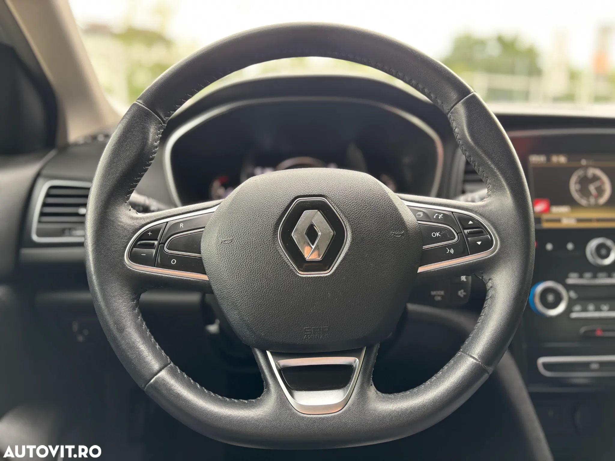 Renault Megane BLUE dCi 115 EDC BUSINESS EDITION - 19