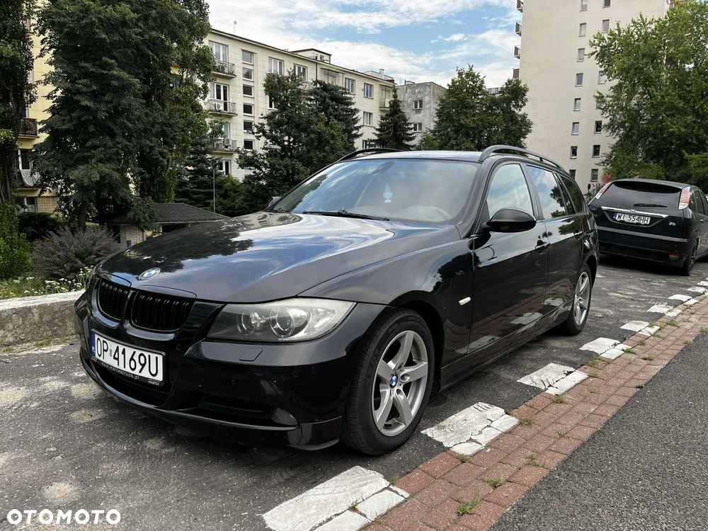 BMW Seria 3 320d DPF Touring - 1