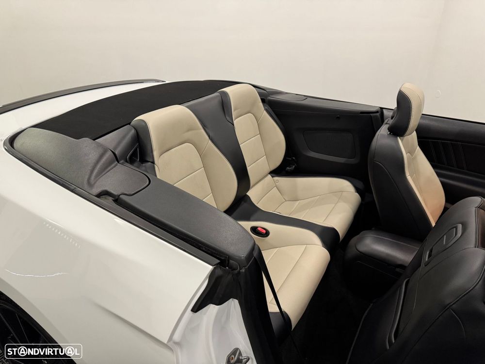 Ford Mustang 2.3i EcoBoost - 35