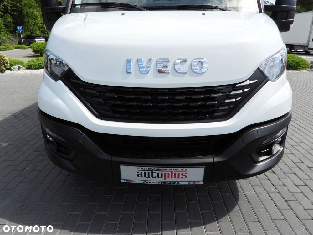 Iveco DAILY 35C16 FURGON BRYGADÓWKA 6 MIEJSC TEMPOMAT BLIŹNIACZE KOŁA KLIMATYZACJA  160KM - 16