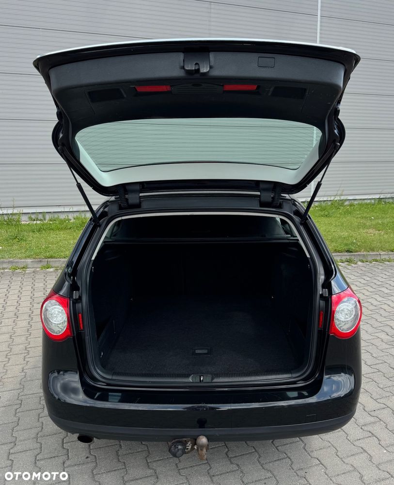Volkswagen Passat 1.6 Comfortline - 15